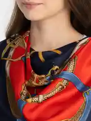 Красный платок шелковый