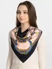 Бежевый платок шелковый