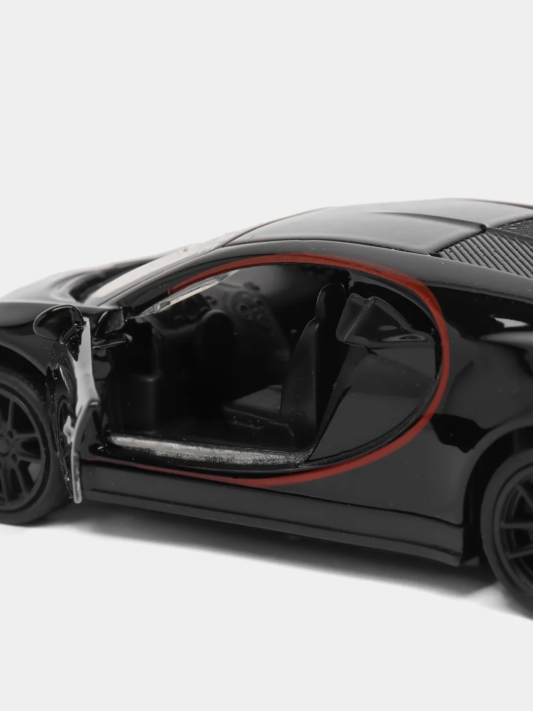 Черный металлическая коллекционная машинка Bugatti Chiron