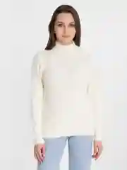 Белый пушистый женский свитер