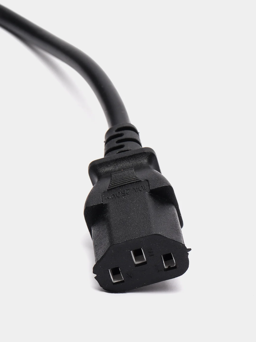Кабель питания IEC 320 C14 - IEC 320 C13 Optima, 1.5м