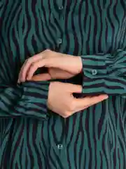 Лесной зеленый комплект летний женский  двойка рубашка и брюки палаццо в пижамном стиле