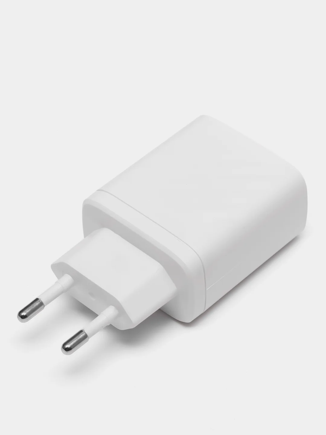 Белый блок питания USB + Type-C 5V-3.1А c дисплеем