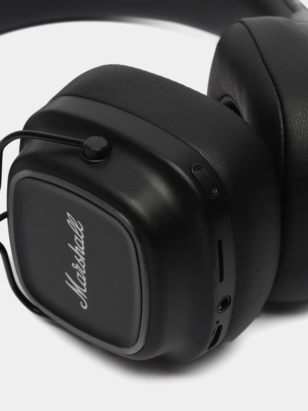 Полноразмерные беспроводные наушники с Bluetooth