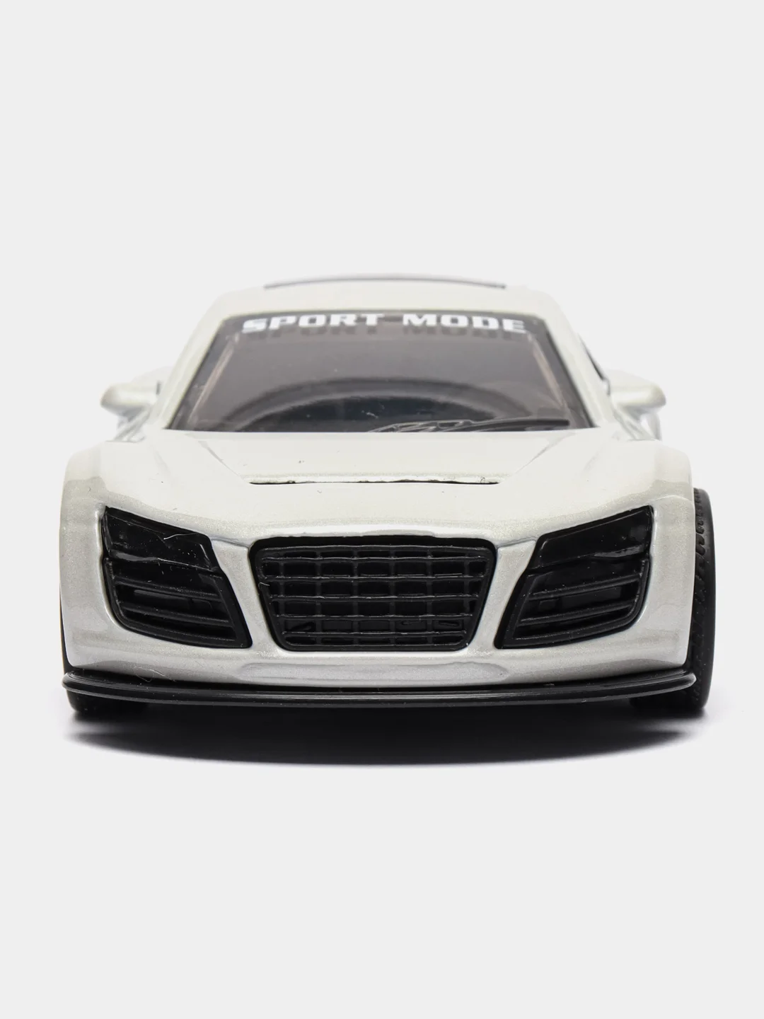 Белый металлическая  машинка Audi R8