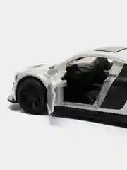 Белый металлическая  машинка Audi R8