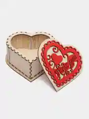 Коробочка в виде сердца из дерева