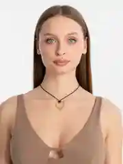 Золотой чокер с серцем на шнурке