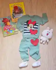 Зеленый детский спортивный костюм из хлопка "Минни Маус" с брюками