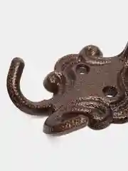 Крючок тройной настенный