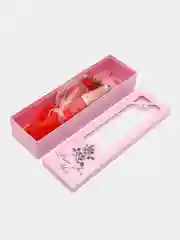 Красный подарочный набор для девушки с розами из мыла