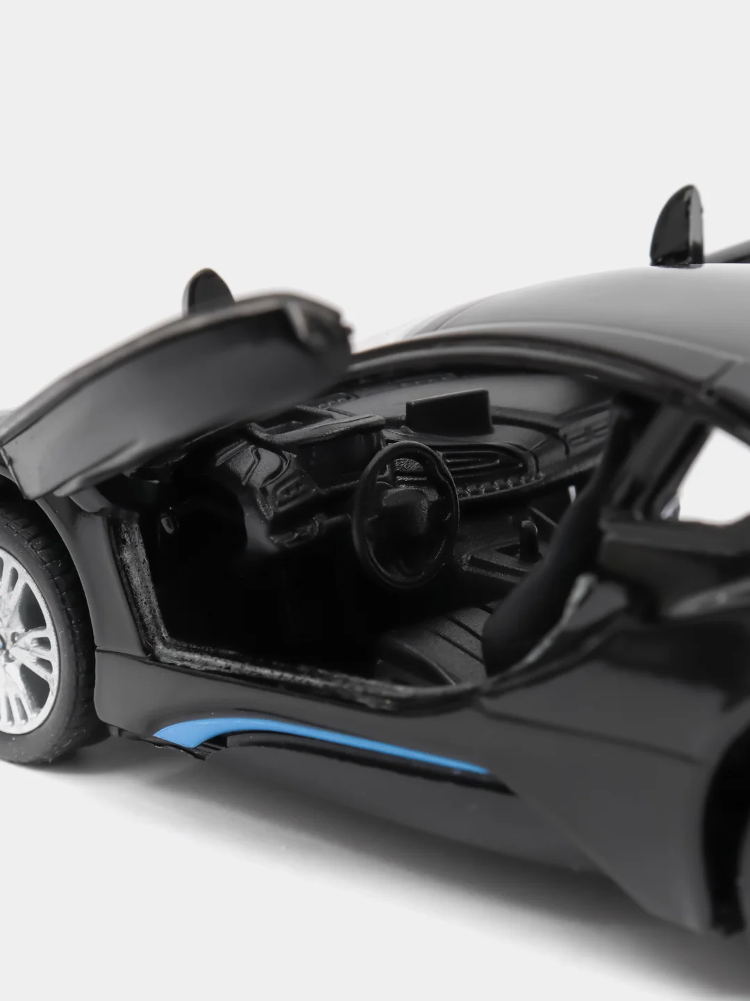 Черный машинка металлическая BMW i8 BKT5379DA 1:36 /Kinsmart/