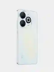 Белый смартфон Infinix SMART 8 4/128 Gb