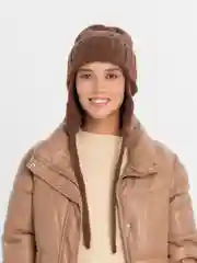 Коричневый женская теплая шапка ушанка вязаная