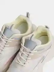 Бежевый женские кроссовки