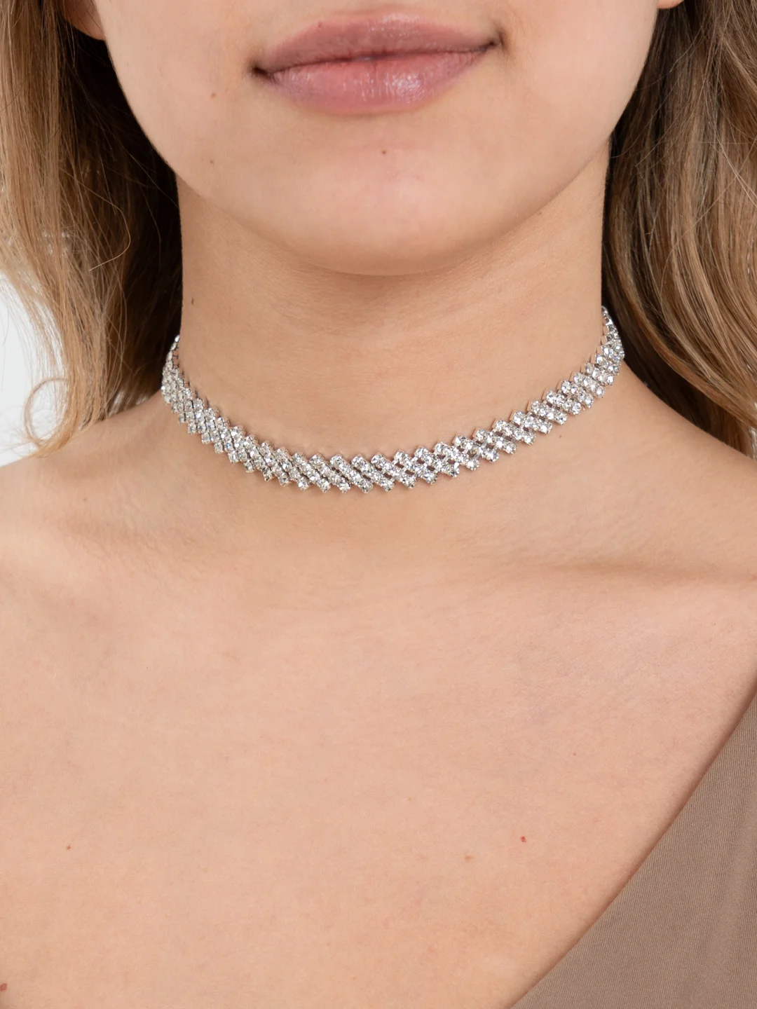 Серебряный чокер Labret, со стразами в цветах, черный, серебристый, золотистый