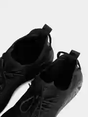 Черный кроссовки спортивные Yeezy Boost
