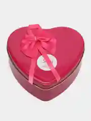 Алый мыльные розы и медвежонок- подарок на 8 марта