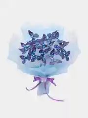 Синий букет из мягких игрушек и бабочек, светящийся, подарок