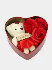 Красный подарочный набор мыльные розы с игрушкой мишкой, сувенир, мыльные лепестки в шкатулке
