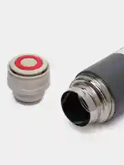Серый термос из нержавеющей стали