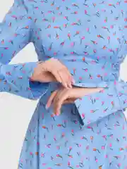 Небесно-голубой платье приталенное с завязками на боках с цветочным принтом. Женское миди платье сарафан