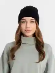 Черный шапка С НАДПИСЬЮ TRUE