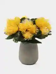 Желтый ежики искусственные пышные