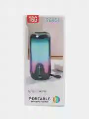 Черный портативная беспроводная Bluetooth-колонка TG 651, с радио и светомузыкой