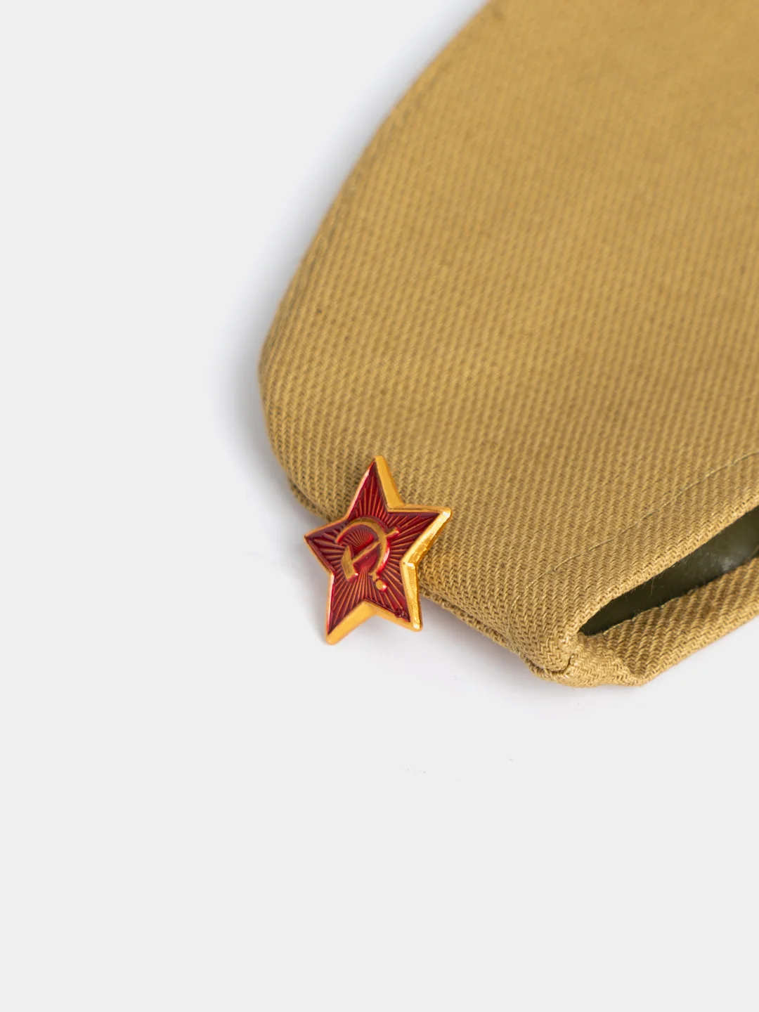 Военная пилотка со звездой