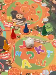 Настольная игра-ходилка Чебурашка , в треугольной коробке, 300 300 50 мм