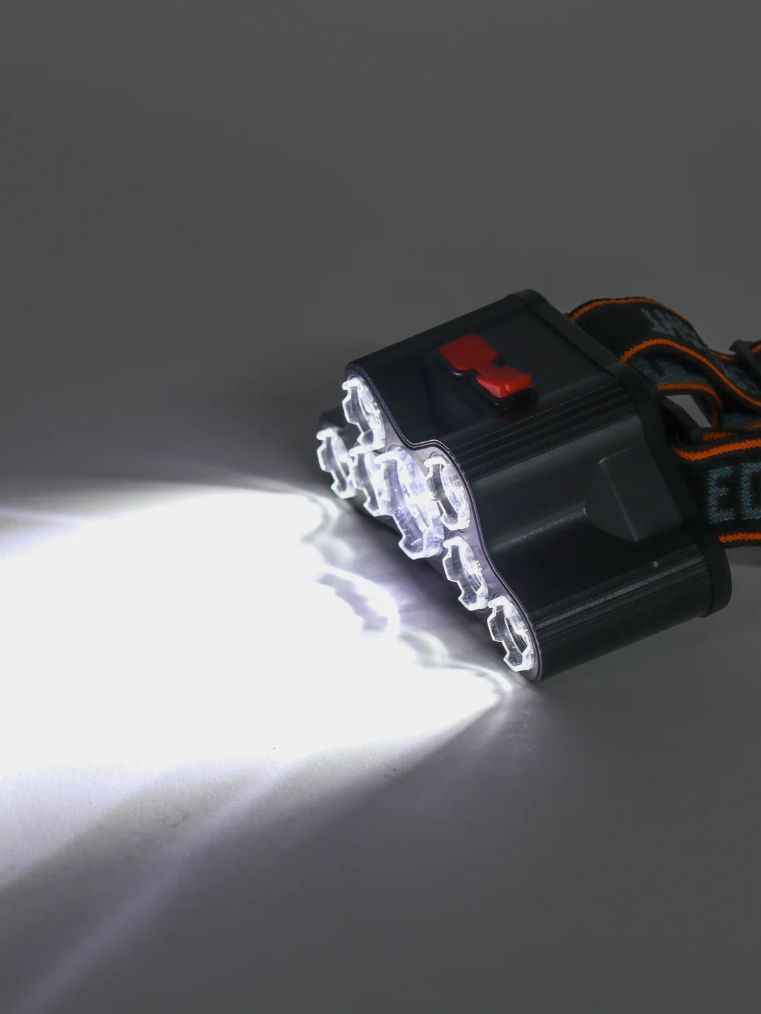 Черный фонарь F-T26 налобный аккумуляторный LED USB HeadLight