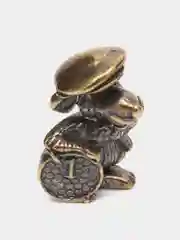 Коричневый талисман для кошелька