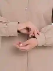 Песочный хаки рубашка женская базовая, оверсайз,повседневная, офисная