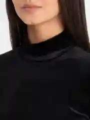 Платье велюровое черное