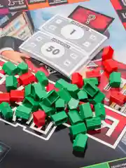 Настольная игра "Монополи Реванш"  для миллениалов