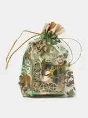 Бежевый мусульманская подвеска - оберег, коран