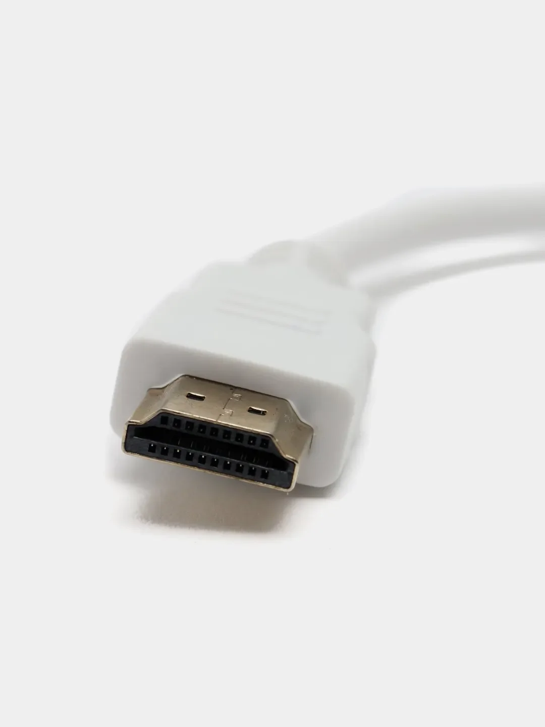 Белый переходник адаптер HDMI на VGA для подключения компьютера, монитора и видеокарты