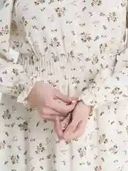Платье женское повседневное. Платье с открытыми плечами