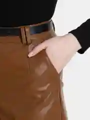 Бежевый женские кожаные шорты с ремнем