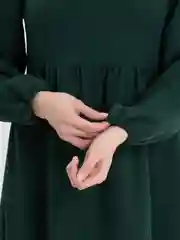 Тёмно-зелёный вечернее платье