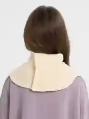 Молочный манишка