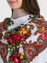 Светло-жёлтый женский русский платок, с бахромой