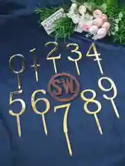 Золотой топпер #Т61 Цифра 1, 2, 3, 4, 5, 6, 7, 8, 9, 0, 18, 20, 25, 30, 35, 50, 55 для торта акрил