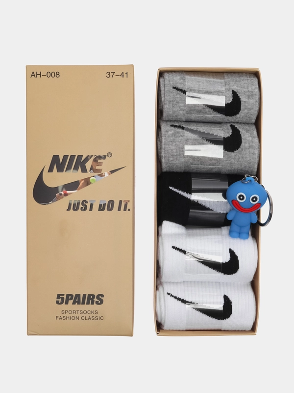 Носки женские ароматизированные спортивные с брелоком, с принтом Найк (Nike), подарочный набор