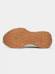 Белый женские кроссовки белые