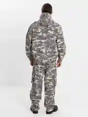 Серый камуфляжный костюм