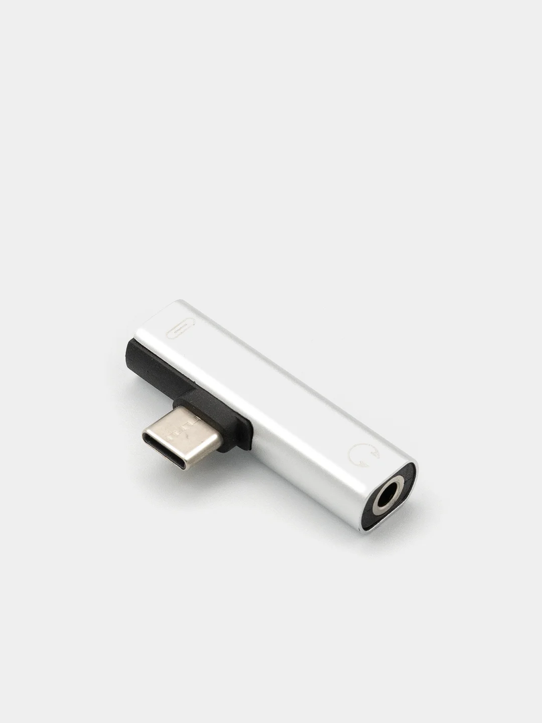 Серебряный переходник с Type-C на mini jack 3,5 мм (+ Type-C) / Адаптер для наушников с зарядкой