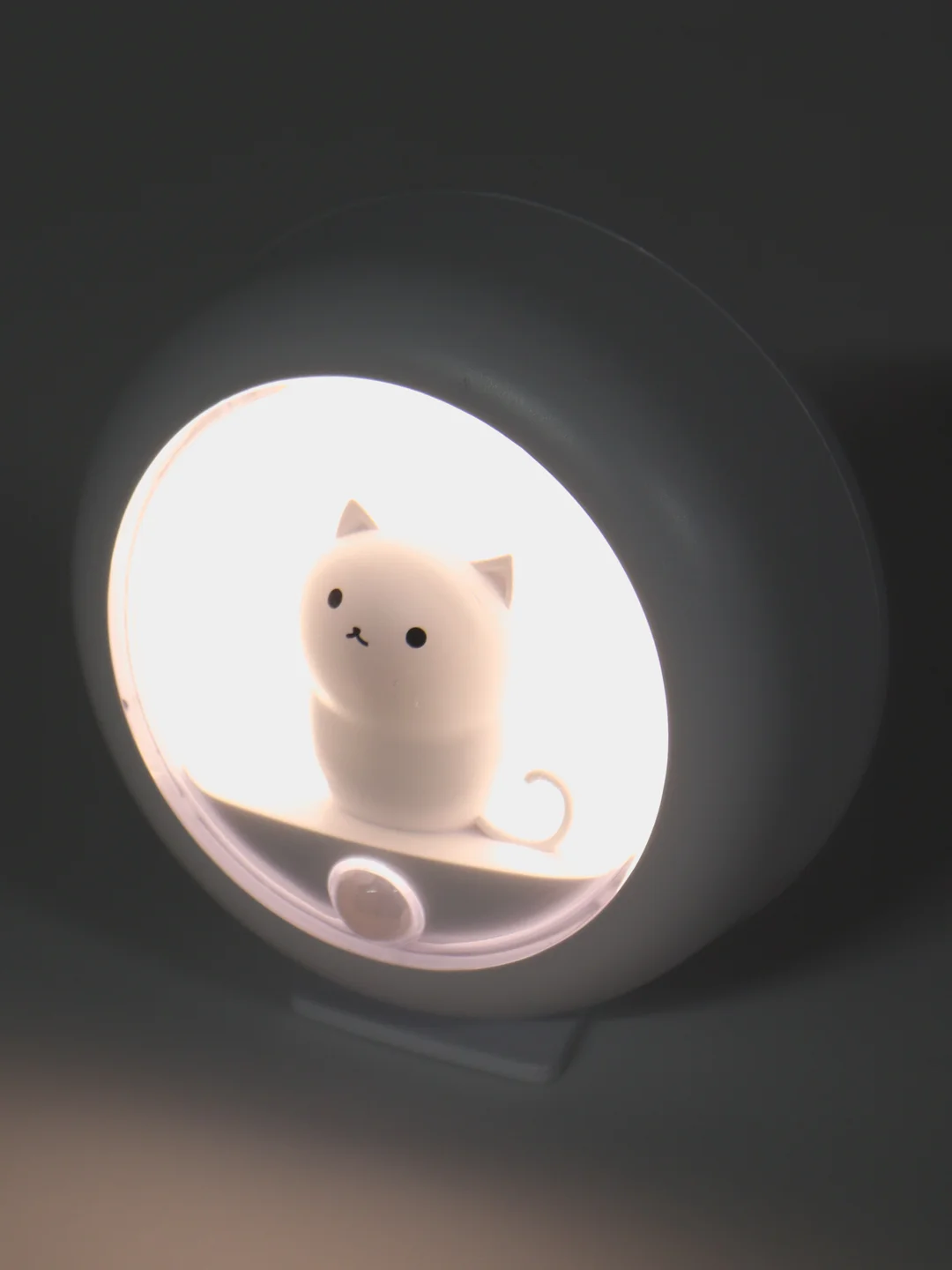 Белый ночник с датчиком движения / LED ночник / Ночник с USB-кабелем
