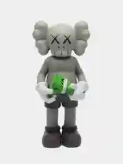 Серый коллекционная фигурка, статуэтка KAWS с деньгами Companion Medicom Toy, 30 см